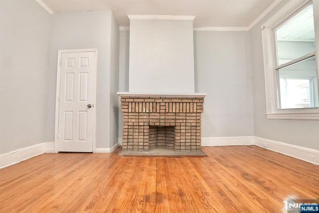 106 S 11th Street, Newark, NJ 07107