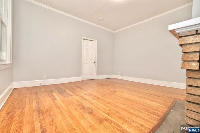 106 S 11th Street, Newark, NJ 07107