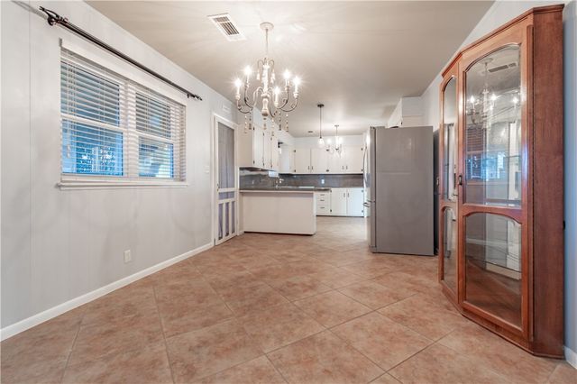 126 Rogers Circle Drive, Springdale, AR 72764