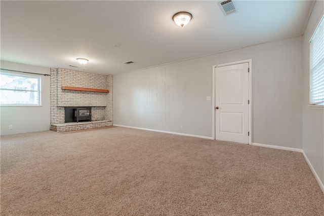 126 Rogers Circle Drive, Springdale, AR 72764