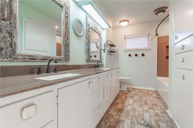 126 Rogers Circle Drive, Springdale, AR 72764