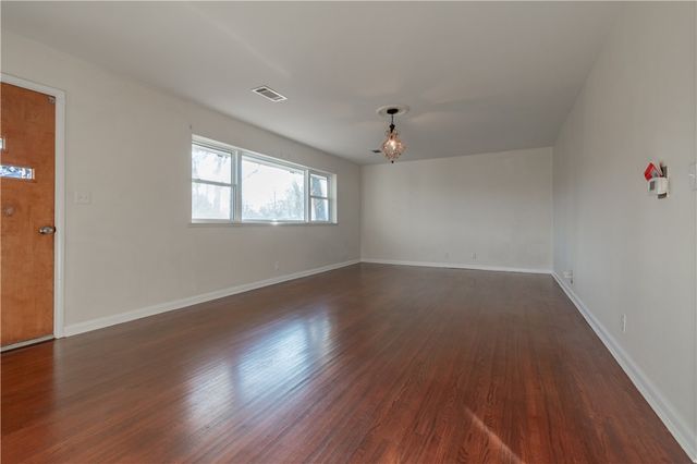 126 Rogers Circle Drive, Springdale, AR 72764