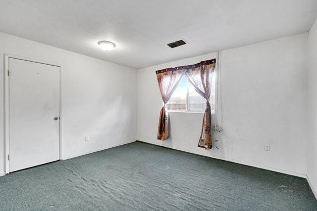 5798 W Acacia Avenue, Fresno, CA 93722