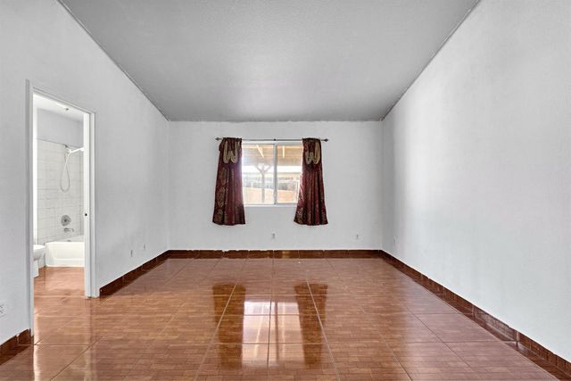 5798 W Acacia Avenue, Fresno, CA 93722
