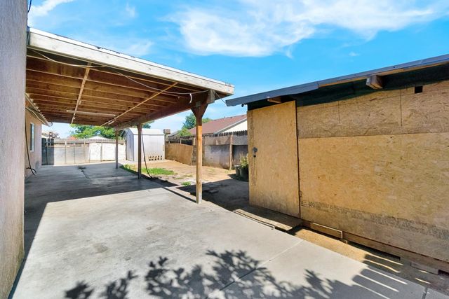 5798 W Acacia Avenue, Fresno, CA 93722
