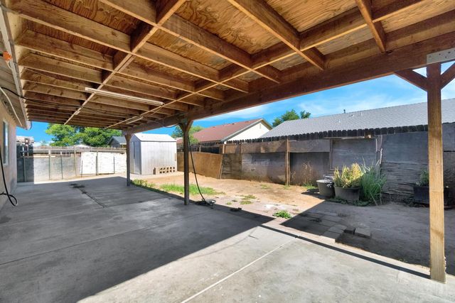 5798 W Acacia Avenue, Fresno, CA 93722