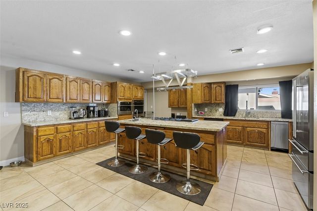 1870 East Viking Road, Las Vegas, NV 89169