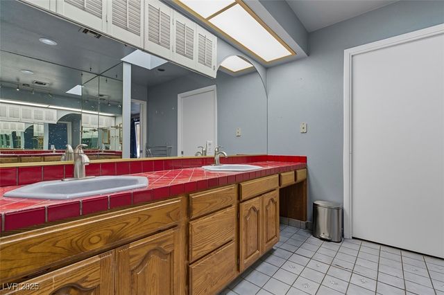 1870 East Viking Road, Las Vegas, NV 89169