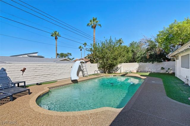 1870 East Viking Road, Las Vegas, NV 89169