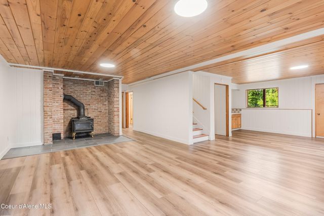 1143 E Rookery RD, Hayden, ID 83835