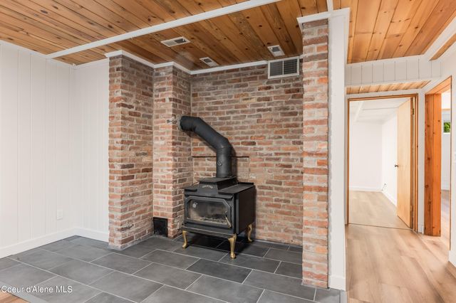 1143 E Rookery RD, Hayden, ID 83835