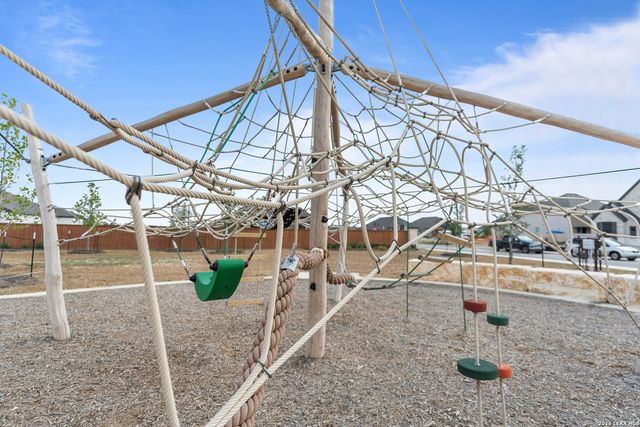 292 Mountain Oak, Castroville, TX 78009