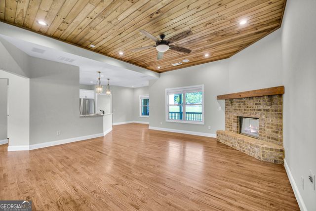 5988 Shadburn Ferry Road, Buford, GA 30519