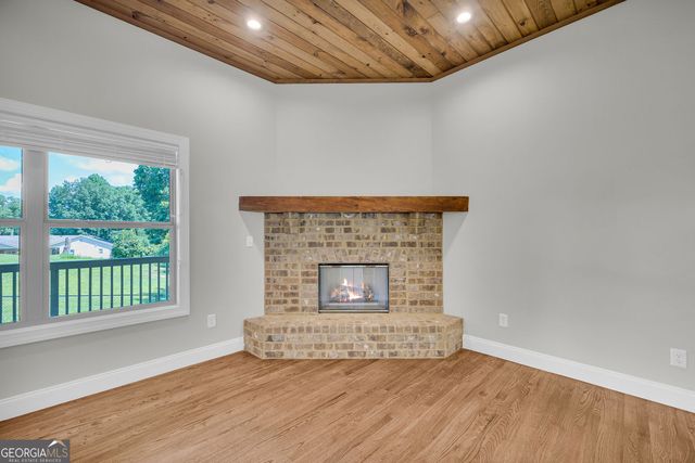 5988 Shadburn Ferry Road, Buford, GA 30519