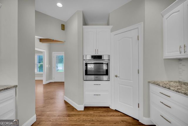 5988 Shadburn Ferry Road, Buford, GA 30519