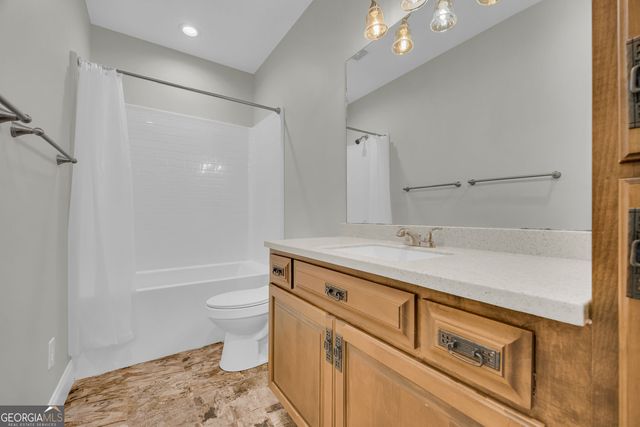 5988 Shadburn Ferry Road, Buford, GA 30519
