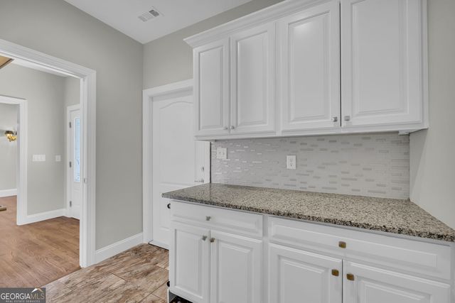 5988 Shadburn Ferry Road, Buford, GA 30519