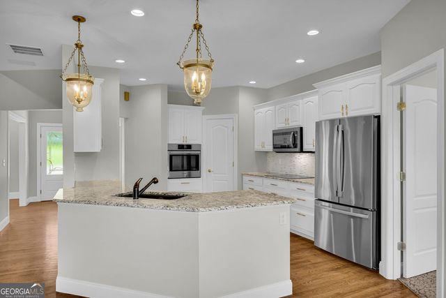 5988 Shadburn Ferry Road, Buford, GA 30519