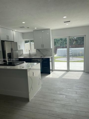 912 NE 5th Street 912, Hallandale Beach, FL 33009