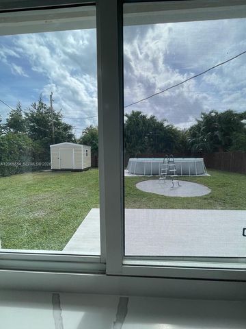 912 NE 5th Street 912, Hallandale Beach, FL 33009