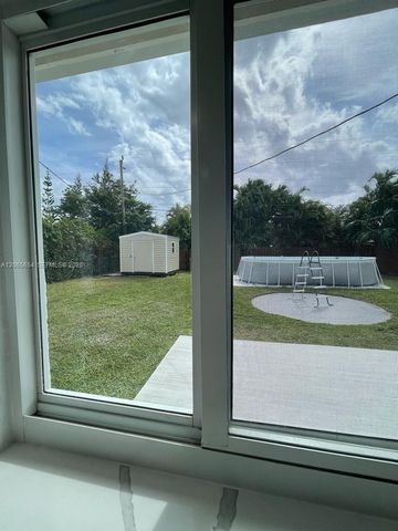 912 NE 5th Street 912, Hallandale Beach, FL 33009