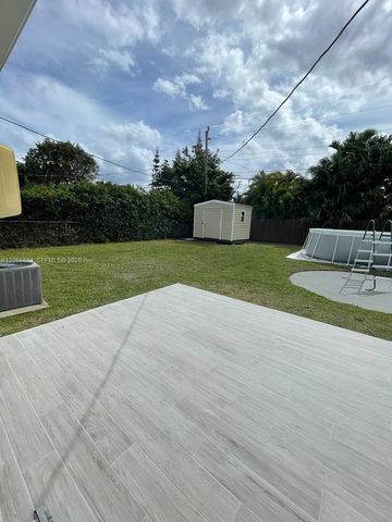 912 NE 5th Street 912, Hallandale Beach, FL 33009