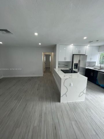 912 NE 5th Street 912, Hallandale Beach, FL 33009