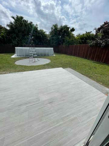 912 NE 5th Street 912, Hallandale Beach, FL 33009