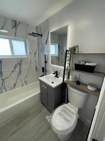 912 NE 5th Street 912, Hallandale Beach, FL 33009
