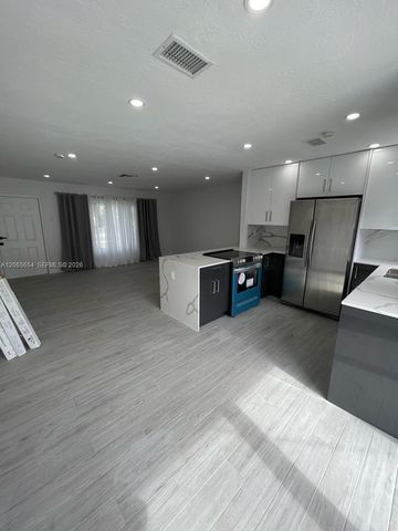 912 NE 5th Street 912, Hallandale Beach, FL 33009