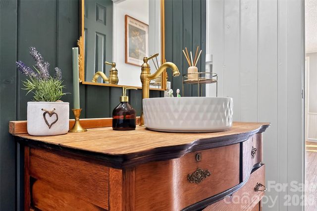 3178 Mentink Way, Nebo, NC 28761