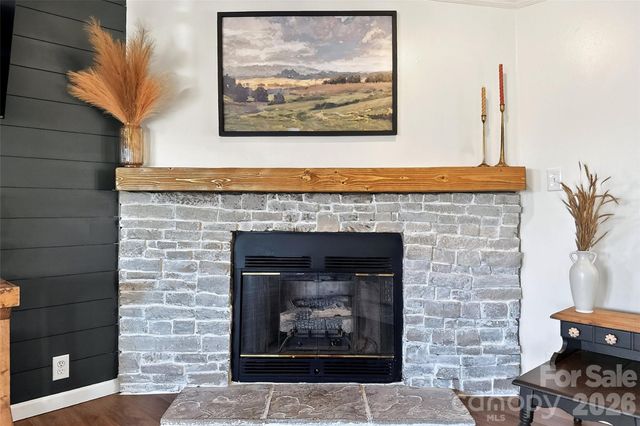 3178 Mentink Way, Nebo, NC 28761