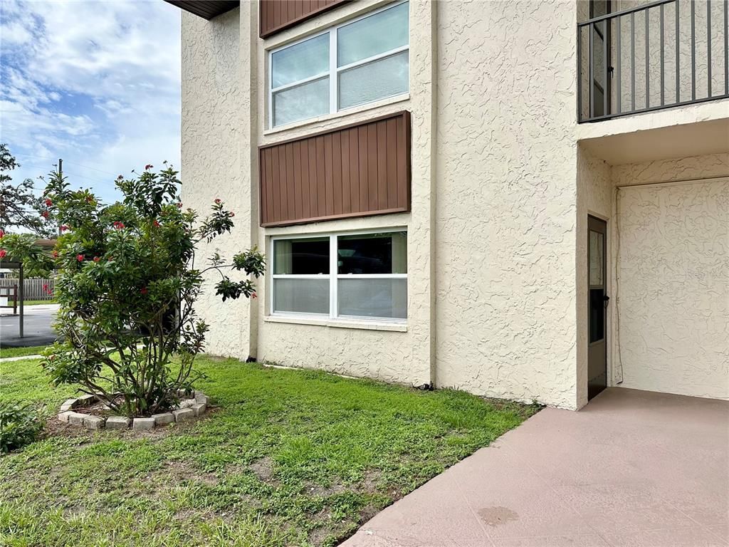 208 NE MONROE CIRCLE N 101, St Petersburg, FL 33702