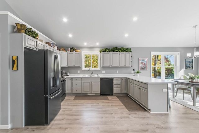 819 E Hiawatha Drive, Wisconsin Dells, WI 53965