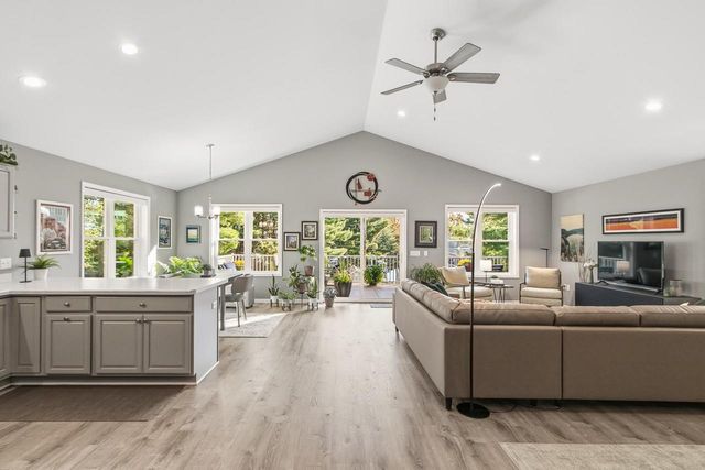 819 E Hiawatha Drive, Wisconsin Dells, WI 53965