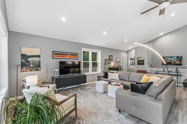 819 E Hiawatha Drive, Wisconsin Dells, WI 53965