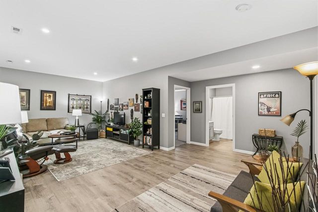 819 E Hiawatha Drive, Wisconsin Dells, WI 53965