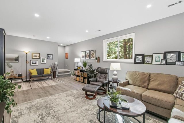 819 E Hiawatha Drive, Wisconsin Dells, WI 53965