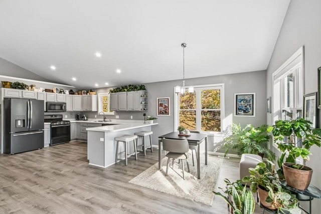 819 E Hiawatha Drive, Wisconsin Dells, WI 53965