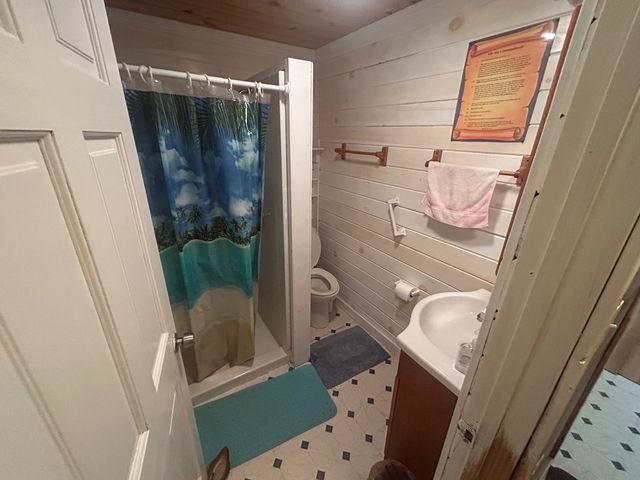 142 Waldrop Lane, Copperhill, TN 37317