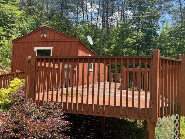 142 Waldrop Lane, Copperhill, TN 37317
