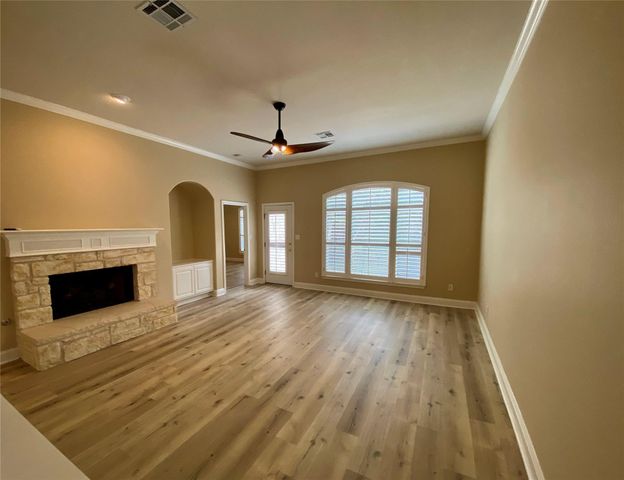 5000 Mission Oaks BLVD 6, Austin, TX 78735