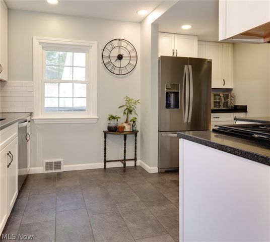 3655 Traver Road, Shaker Heights, OH 44122