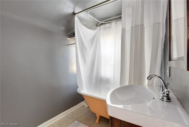 3655 Traver Road, Shaker Heights, OH 44122