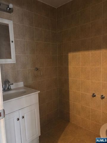 390 Delano Place, Fairview, NJ 07022