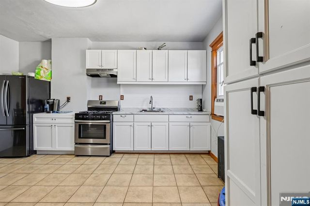 390 Delano Place, Fairview, NJ 07022