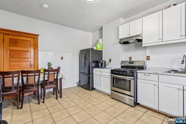 390 Delano Place, Fairview, NJ 07022