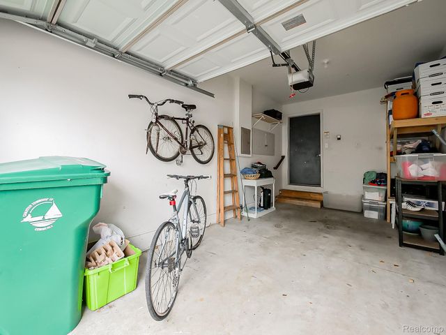 406 Old Pine Way, Walled Lake, MI 48390