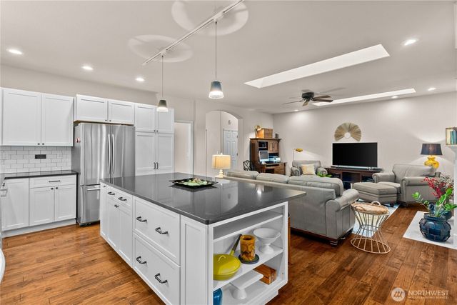 6024 Troon Lane SE, Olympia, WA 98501