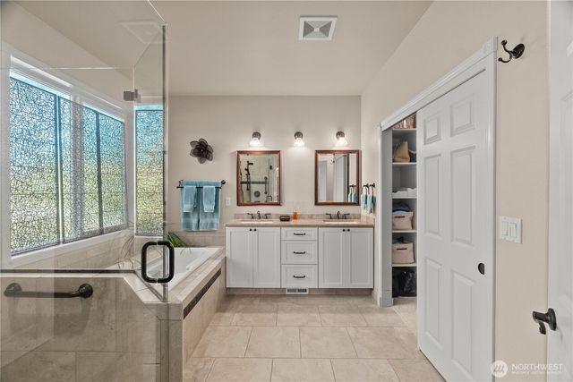 6024 Troon Lane SE, Olympia, WA 98501